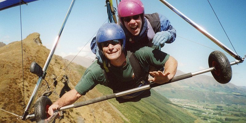 Hang-glider-in-Nepal