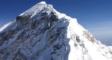 Everest-summit-from-South-Summit 
