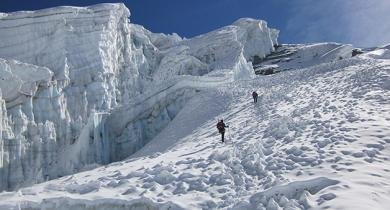Mera-Peak-Climbing-and-Amphu-Laptsa-Pass 