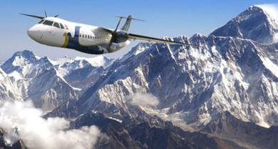 mountain-flight-in-nepal 