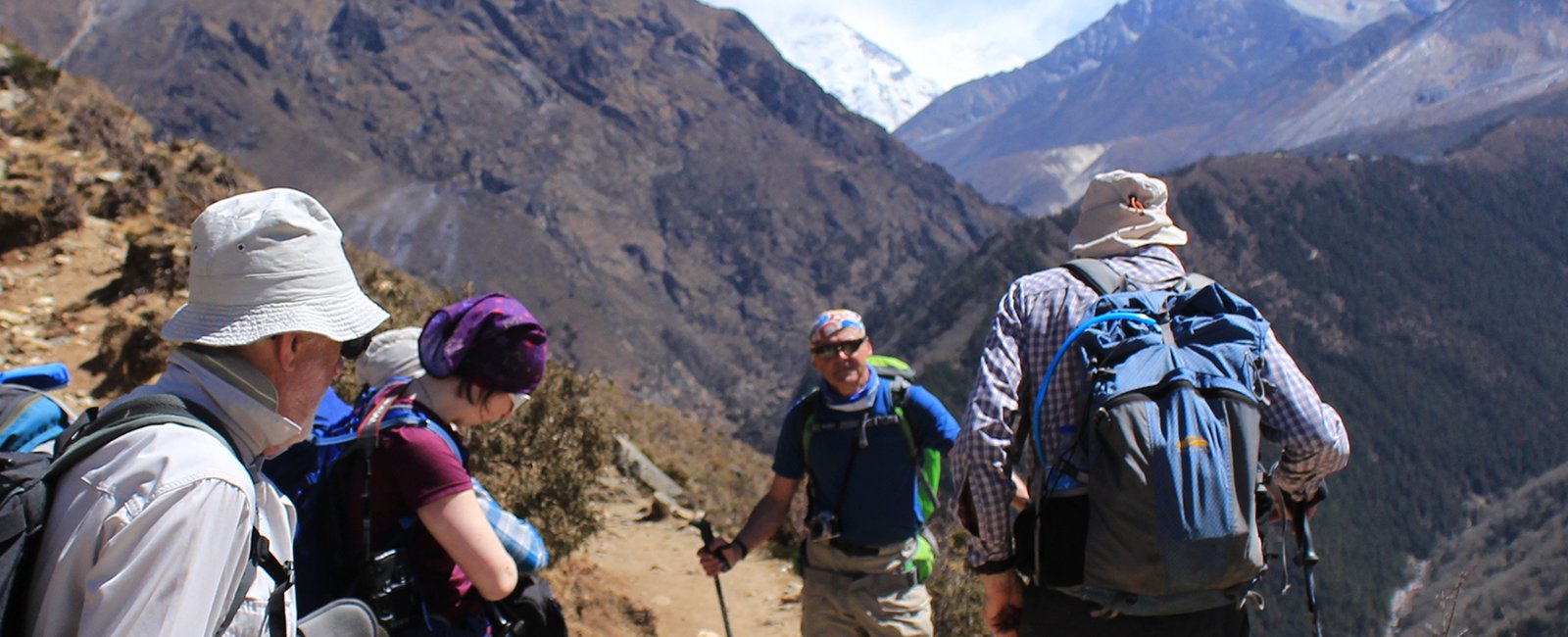 trekking-in-nepal-in-November 